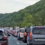 Микробус се обърна на магистрала „Тракия“, движението е затруднено