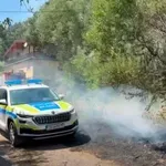Сухи треви и храсти горят грай годечкото село Шума (ВИДЕО)