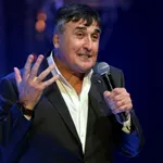 Веселин Маринов посрещна 65-ия си рожден ден на сцена