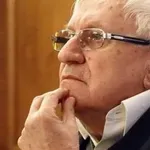 Проф. Андрей Пантев упорито върви по стъпките на Брус Уилис