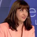 Министър Ефремова: Минималната заплата няма да е 620 евро