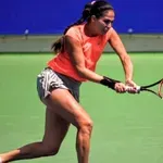 Изабелла Шиникова остана на победа от титла в Испания