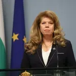 Йотова: Младите морски офицери да бранят суверенитета на България