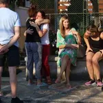 Близки на убития в Пловдив Георги Кузев се събраха на бдение пред дома му