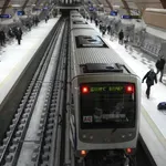 Жена намери голяма сума пари в метрото и издири собственика във Фейсбук