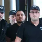 Дилърът от Редута с наркотици и бебе в колата остава в ареста