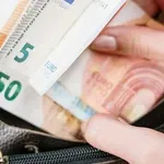Продължават преговорите по формулата за МРЗ