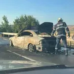 Кола изгоря на "Тракия": Пълен блокаж на изхода на Бургас!