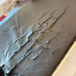 ЕВРОВИЗИЯ: Вижте в каква мизерия лекуват дечица в Бургас (СНИМКИ)