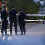 Кошмар в гимназия в Швеция: Психопат нападна ученици с меч, рани няколко от тях