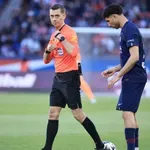 Един от най-добрите френски съдии свири АЕК - Левски