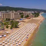 Туристи вилняха в хотел на Златни пясъци, има арестувани