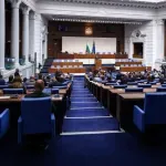 На първо четене: Социалната комисия не прие промени в Закона за семейните помощи за деца