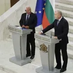Антонио Коща размаха пръст на Путин от София, Радев трае като партизанин