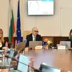 ЦИК възложи на ГРАО проверка на кандидатите за президент и вице