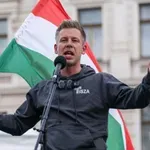 Унгария ще продължи да приема украинци, бягащи от военна служба