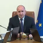 Радев свиква срещи за горивата и Съвета по сигурността