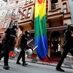 В Турция: Арестуваха 47 души при акции сред ЛГБТК+ общността