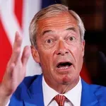 Кой дари 72 милиона на копейката Найджъл Фараж?