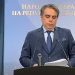 Асен Василев иска осветляване на помилванията