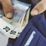 Предлагат минималната заплата да е 50% от средната