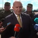Радев мисли за увеличаване на парите за отбрана