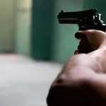 Ненормалник стреля с газов пистолет по съсед и му се заканва: Аз тебе ще те убия