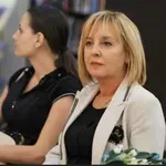 Мая Манолова прави "табло на срама" за магазини със завишени цени