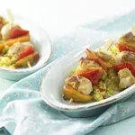 Пилешки шишчета с кускус