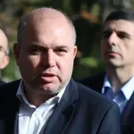 ДБ депутат: Става страшно