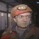 Откриха снимки на Калушев с баща му и голи деца