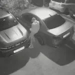 Тъпак с качулка троши коли във Варна (ВИДЕО)