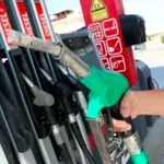 Горивата поевтиняха днес с цял 1 евроцент