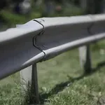 ИПБ пита кой произвежда новите мантинели, колко струват и дали са качествени и безопасни