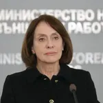 Надежда Нейнски: Кажете чии са дроновете!