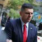 Мирчев алармира за скандал с 11 подпалени антени на Starlink