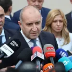 Радев се чу с румънския премиер за дроновете