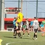 СЪДИЯТА - ПЕ*ЕРАСТ: Юноша нокаутира рефер в Горна Оряховица (ШОК ВИДЕО)