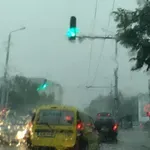 Порои връхлитат Бургас и областта до часове