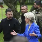 Урсула даде рамо на Зеленски за призива за примирие в Украйна