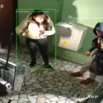 Внимавайте! Мъж и жена тарашат нощем входове в "Младост" (ВИДЕО/СНИМКИ)