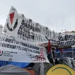 Полицията налага с палки протестиращи учители в Мадрид