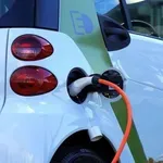 Volkswagen изтегля хиляди електромобили заради риск от пожар