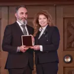 Проф. д-р Калоян Давидов стана „Лекар на годината 2026“