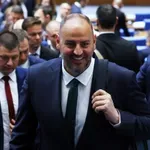 Йотова посърна заради Слави Бинев, прогресистът Петър Стойчев - не, гуляе за ЧРД (СНИМКИ)