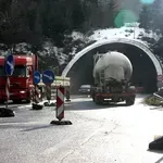 Затвориха Арабаконак, движението по "Хемус" остава трудно