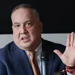 Слави Бинев с бурно любовно минало