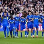 Дузпи пратиха Футболист №1 и Лийдс на полуфинал