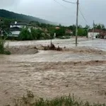 Армията се включи в разчистването на Велико Търново след потопа