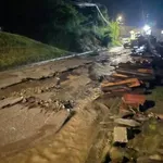 Потоп заля Велико Търново и Габрово, обявиха бедствено положение (ВИДЕО)